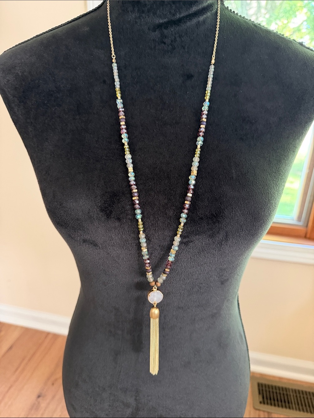 🔥🔥  LOFT Multi-Color Beaded/Druzy Necklace with Gold Tassel